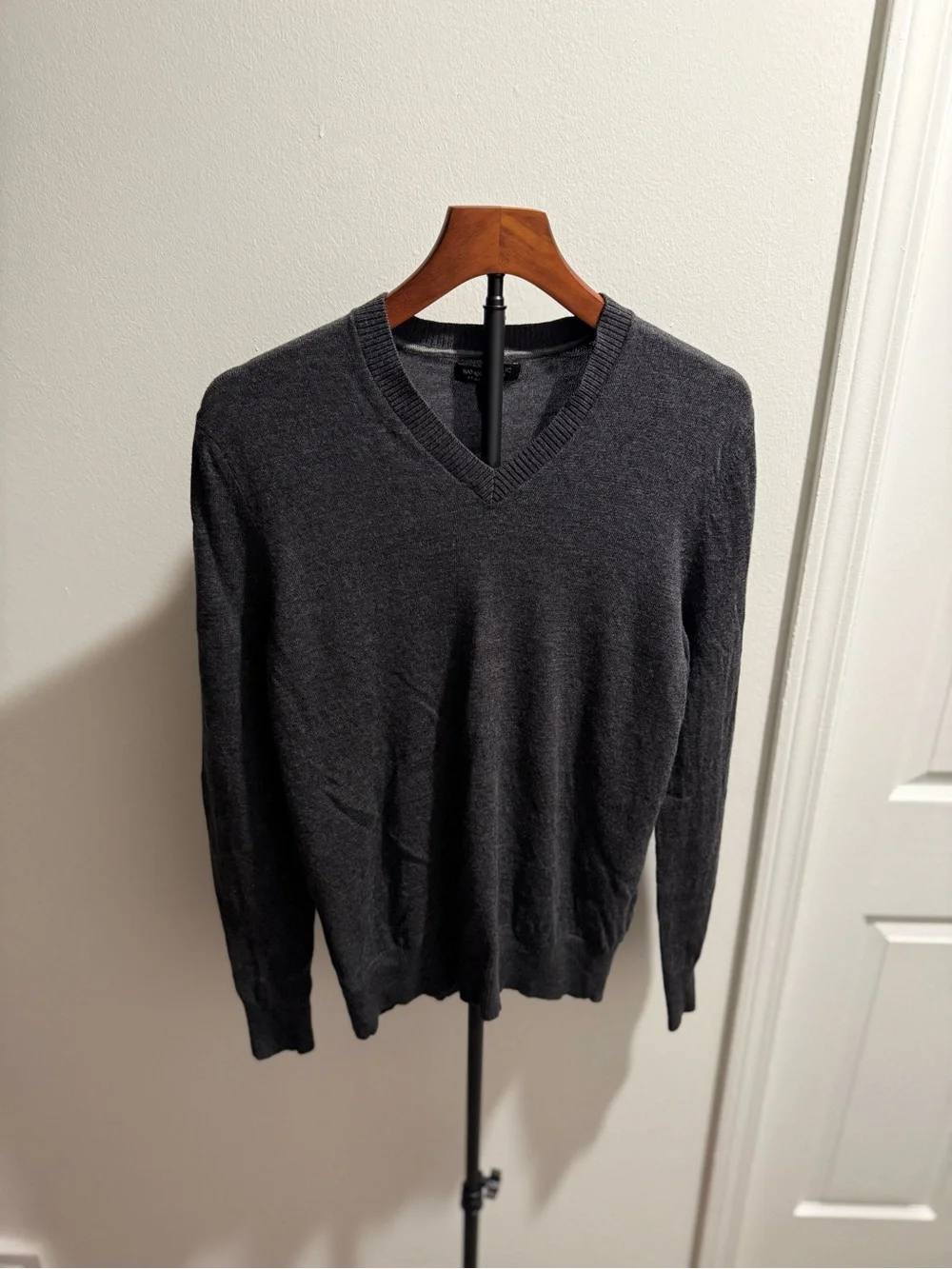 Banana Republic Men's Charcoal V-Neck Sweater